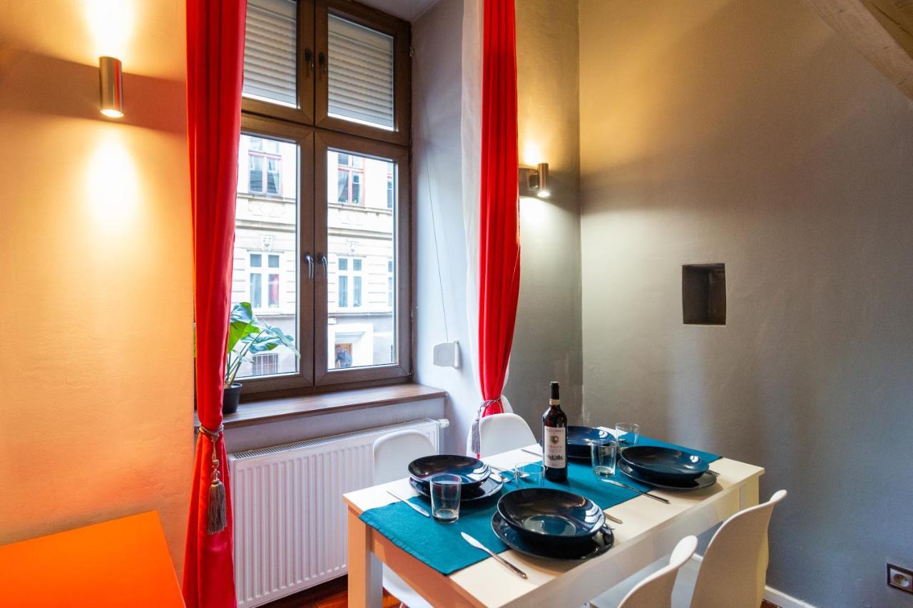 Lilly Apartment Main Train Station Old Town By The Castle Suites Krakov Exteriér fotografie